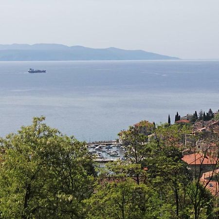 Apartments Vrutki Opatija Eksteriør bilde