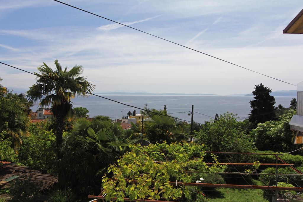 Apartments Vrutki Opatija Eksteriør bilde