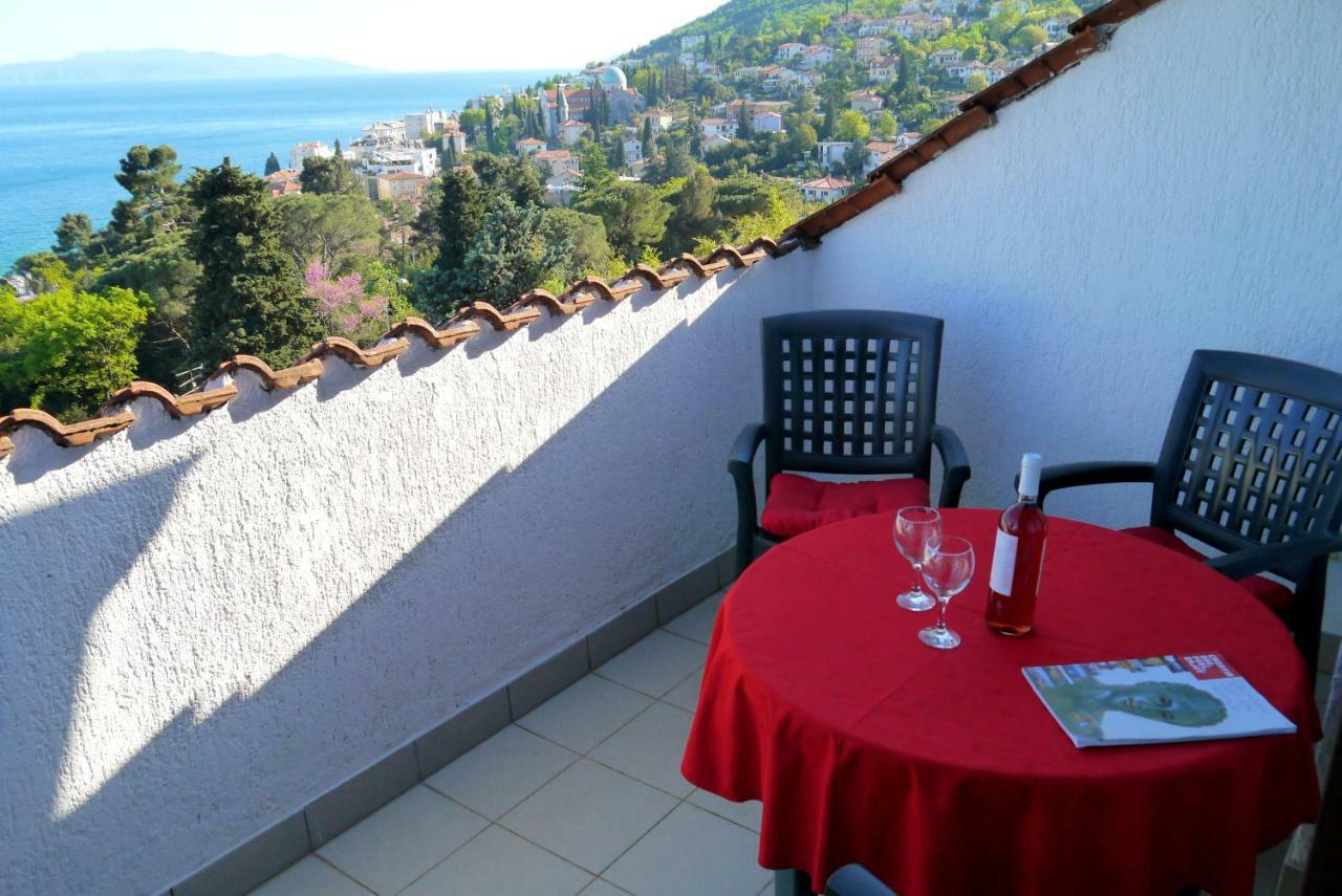 Apartments Vrutki Opatija Eksteriør bilde